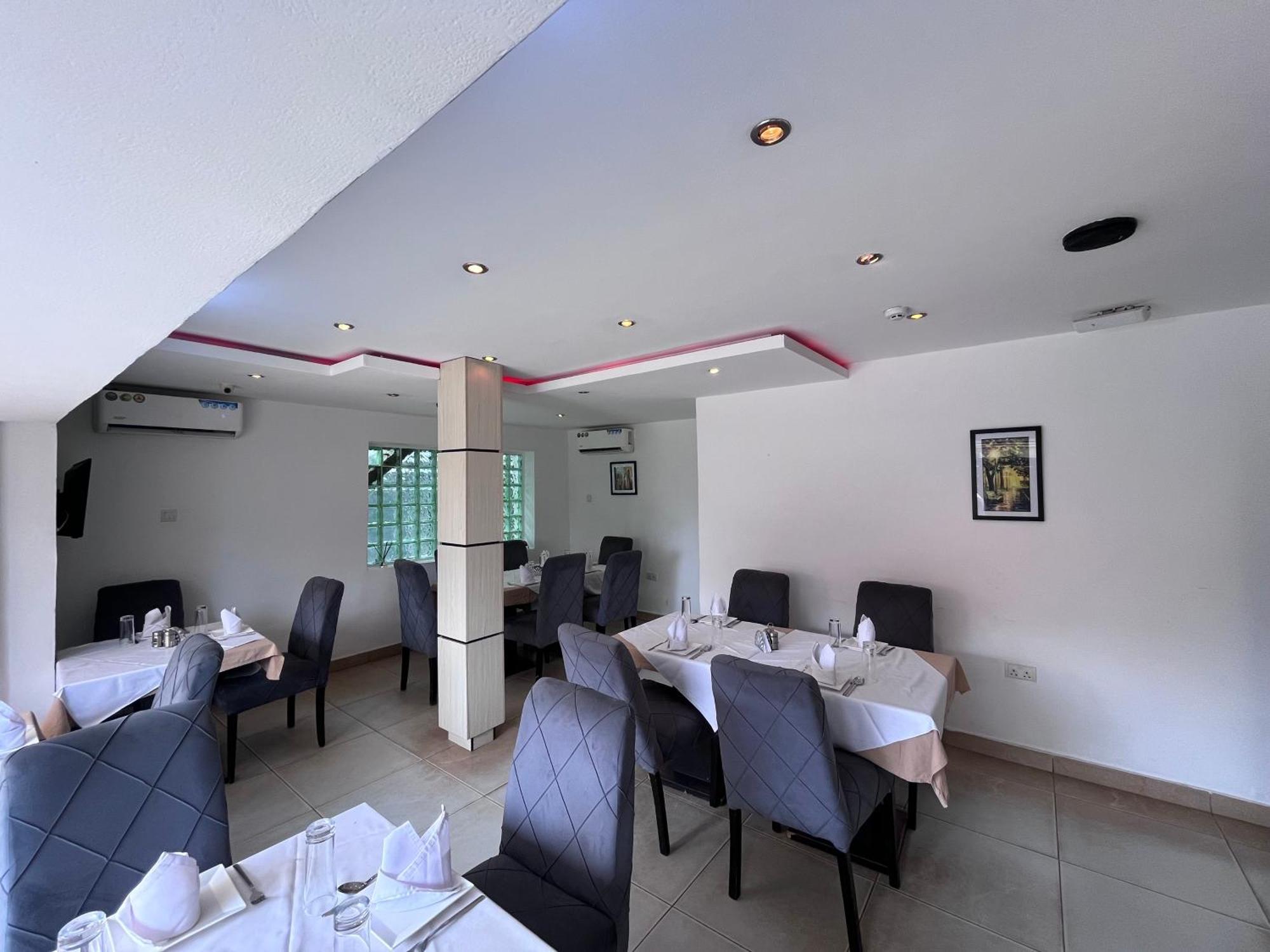 Blackwood Hotels Ikeja Buitenkant foto